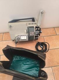 Proiettori 2 e videocamera vintage. 