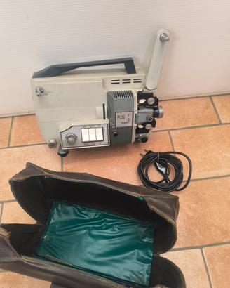 Proiettori 2 e videocamera vintage. 