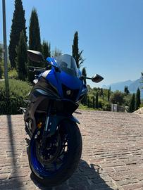 Yamaha R7