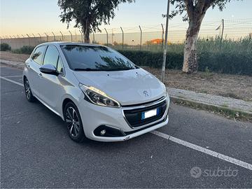 Peugeot 208 Allure 1.6 Diesel - 2018