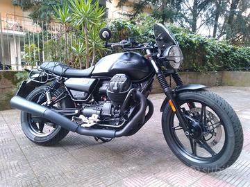 Moto Guzzi V7 IV stone Centenario
