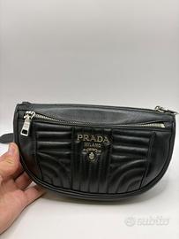 Marsupio Prada Diagramme in Pelle trapuntata nera