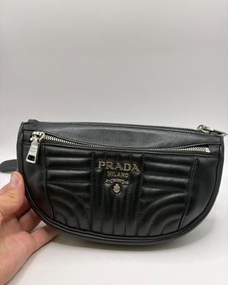 Marsupio Prada Diagramme in Pelle trapuntata nera