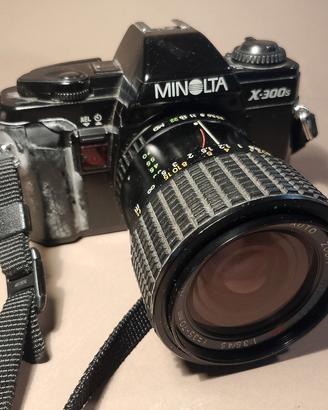 Minolta x300s + zoom trovenor 35/70mm