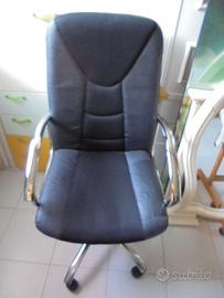 Sedia poltroncina uso ufficio e casa nera permuto