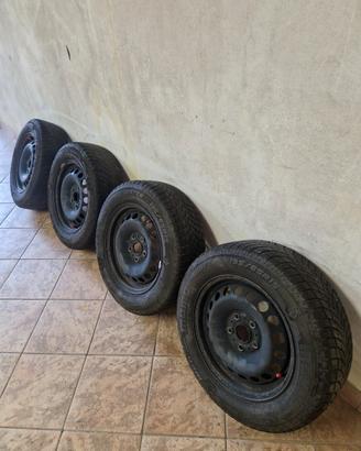 Ruote con cerchioni  in ferro 195/65R15
