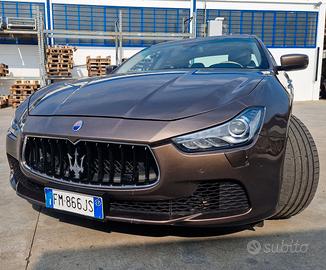 MASERATI GHIBLI (275 CV)