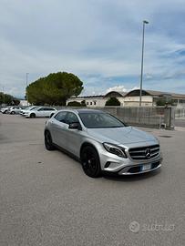 Mercedes gla