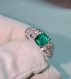 Anello oro18k  Smeraldo Colombia e diamanti