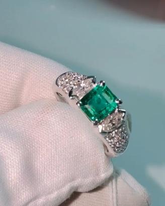 Anello oro18k  Smeraldo Colombia e diamanti