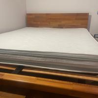 Letto matrimoniale con materasso