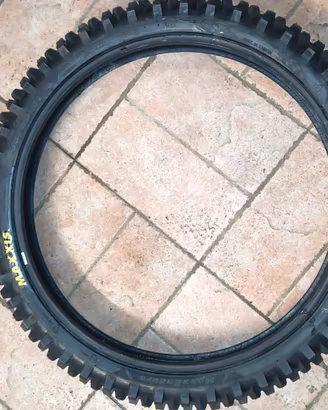 gomma maxxis 90 90 21 nuova 