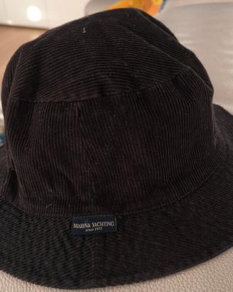 cappello nero da donna