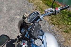  moto custom 