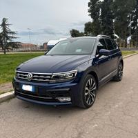 VW Tiguan 2.0 TDI DSG R-LINE FULL OPTIONAL 190 CV.