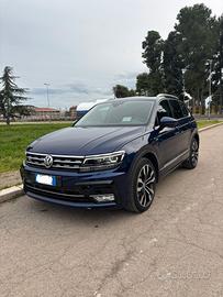 VW Tiguan 2.0 TDI DSG R-LINE FULL OPTIONAL 190 CV.