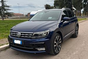 VW Tiguan 2.0 TDI DSG R-LINE FULL OPTIONAL 190 CV.