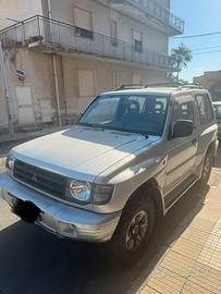 Mitsubishi Pajero 2.5