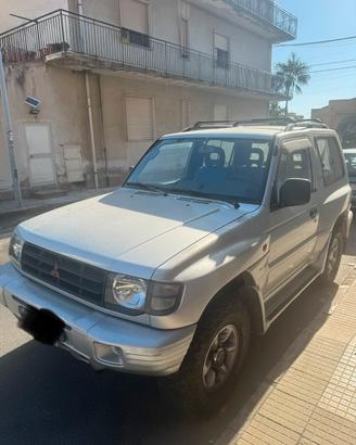 Mitsubishi Pajero 2.5