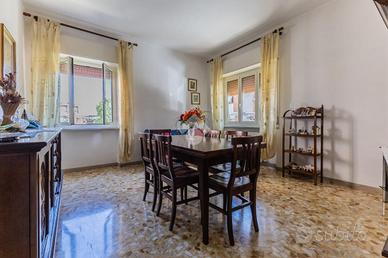5 LOCALI A RONCIGLIONE