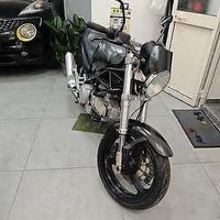 Ducati Monster 600 dark