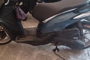 scooter piaggio liberty