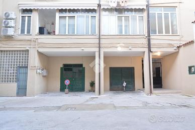 3 LOCALI A SANTA MARIA CAPUA VETERE