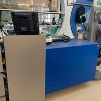 Bancone cassa per negozio