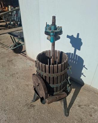 Torchio manuale per uva