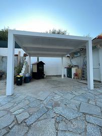 Gazebo in legno lamellare..