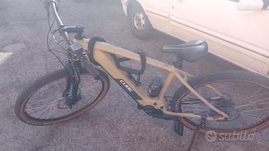 Bici elettrica cube