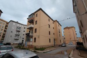 Trivani interamente ristrutturato in Via M.Amari