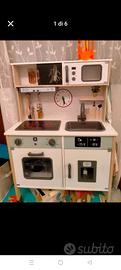 Cucina giocattolo in legno + tantissimi accessori 