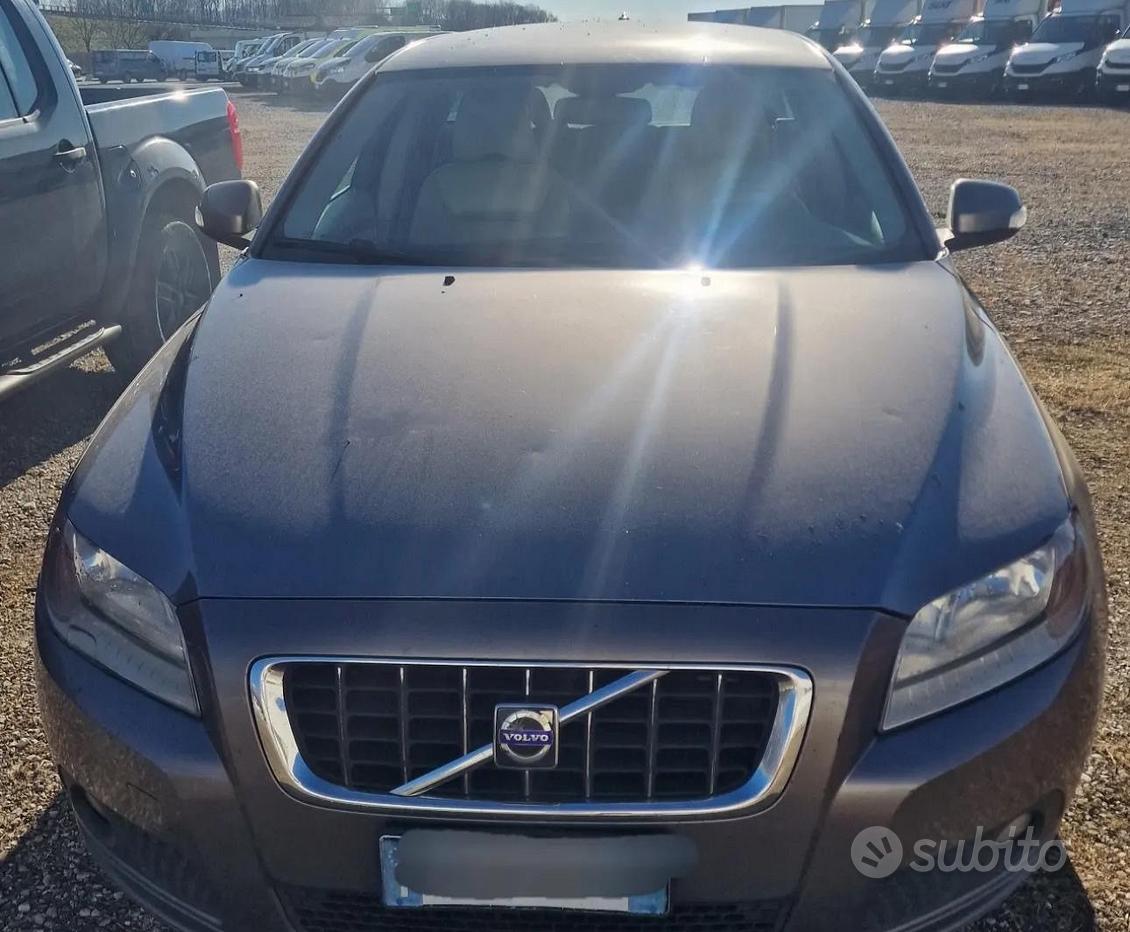 VOLVO V70 (2007-2016)