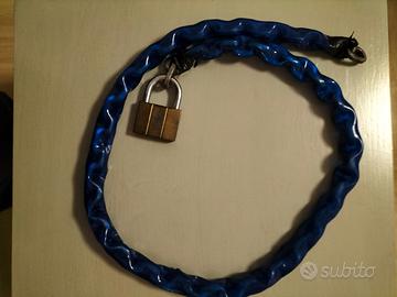 catena antifurto con lucchetto