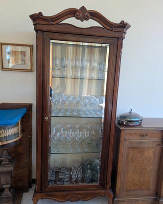Vetrina Cristalliera Classica in Legno + Bicchieri