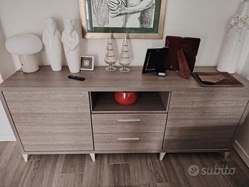 Amadia / credenza