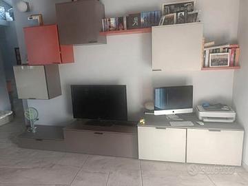 Parete attrezzata soggiorno moderno di design 