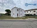 casa-singola-in-centro-con-giardino-e-garage