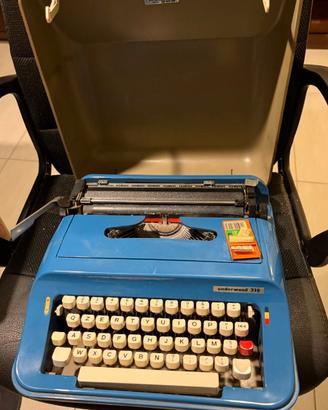 Vintage Underwood 319,  origine Spagna; Bauchiero