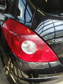 Fanale posteriore sinistro OPEL CORSA D del 2010