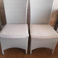 2 comode poltrone in rattan beige con cuscini 