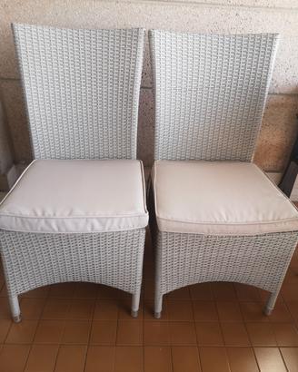 2 comode poltrone in rattan beige con cuscini 