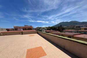 3 LOCALI A CERCOLA