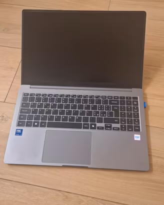 Samsung Galaxy Book5 Ultra 7, 32 GB RAM
