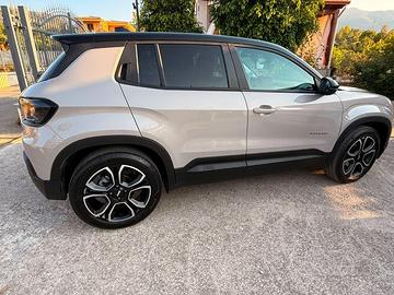 JEEP AVENGER 1200 BENZINA TURBO