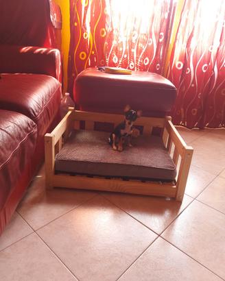 Letto per cane in legno massello