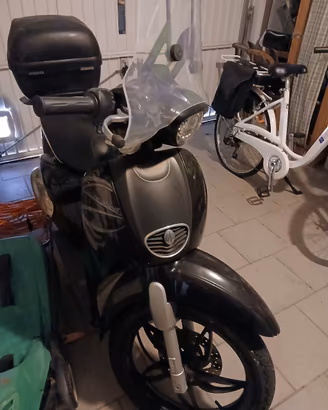 splendido scooter scarabeo 50