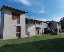 CASA SEMINDIPENDENTE A FOLIGNO