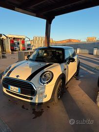 Mini Cooper D 1.5 Diesel Automatico